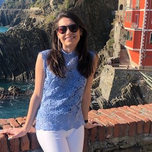 Meet your Posher, Cait